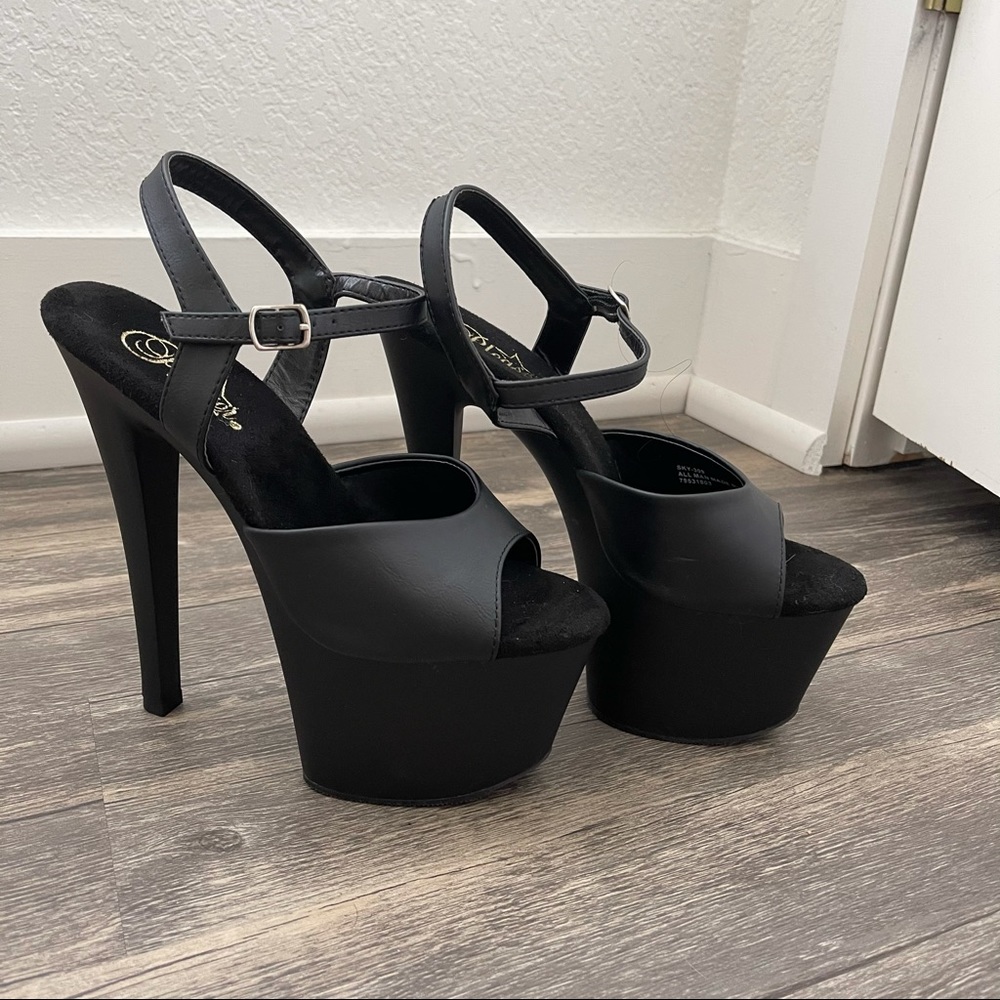 Black Pleaser Adore 709 Heels